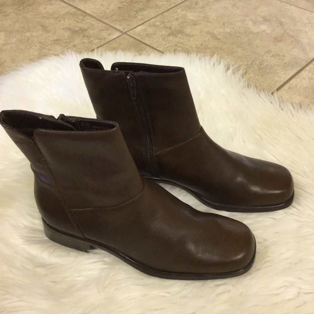 Studio Works Brown Leather Braydon Side Zip Ankle Boots Size 6.5
